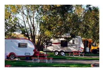 Creekside RVing at the Mountain View Motel RV Park