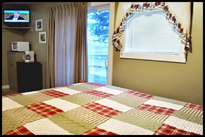 The Red Apple Room’s modern Amenities at the Mountain View Motel near Wallowa Lake, Oregon